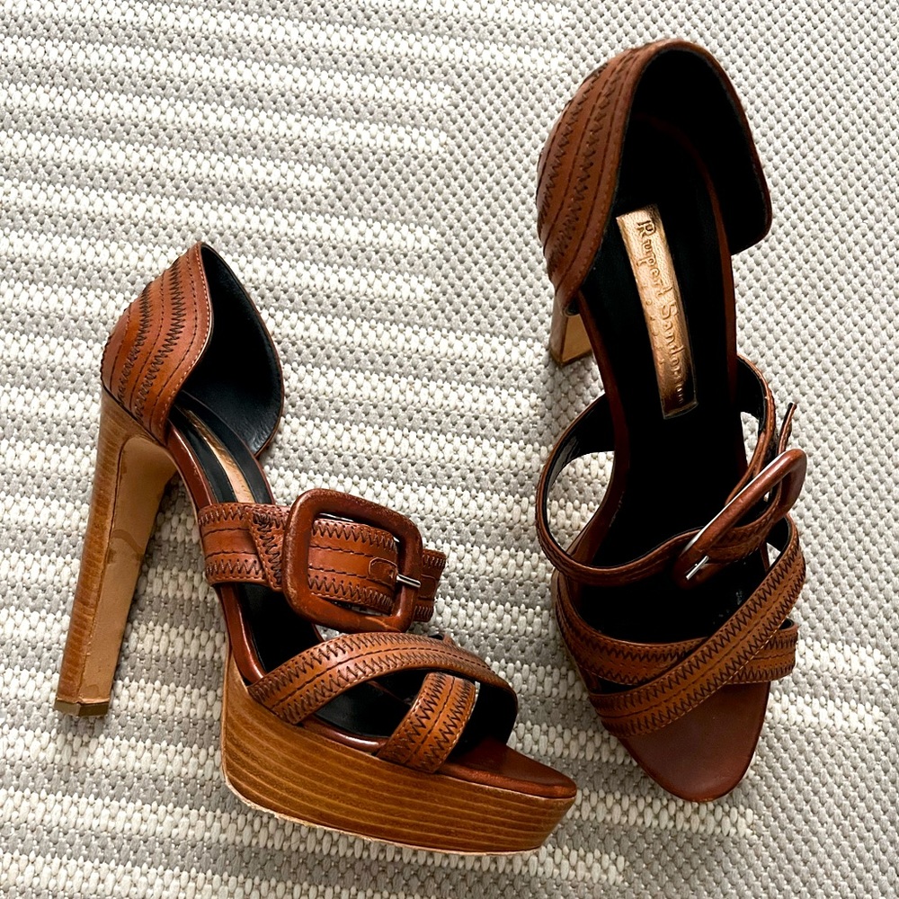 Rupert Sanderson Leather stitched buckle platform pumps/heels
